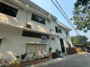 Ladakul hostel (ลดากุลโฮสเทล)